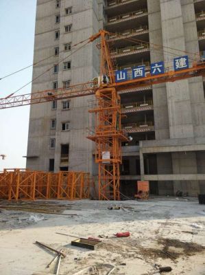 新建楼盘拆塔吊（房子塔吊拆除后还要多久完工）-图2